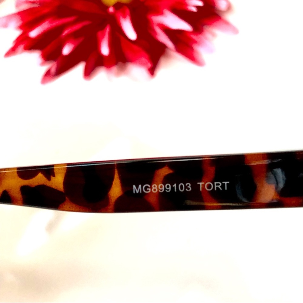 Madden Girl Sunglasses 😎 - Picture 8 of 10